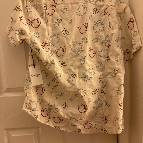 Corridor NYC linen shirt and shorts two piece set - Picture 4 of 5